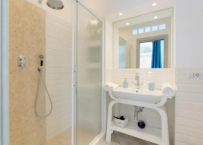 Two Steps From Colosseo 2 Bathrooms 2 Bedrooms *
